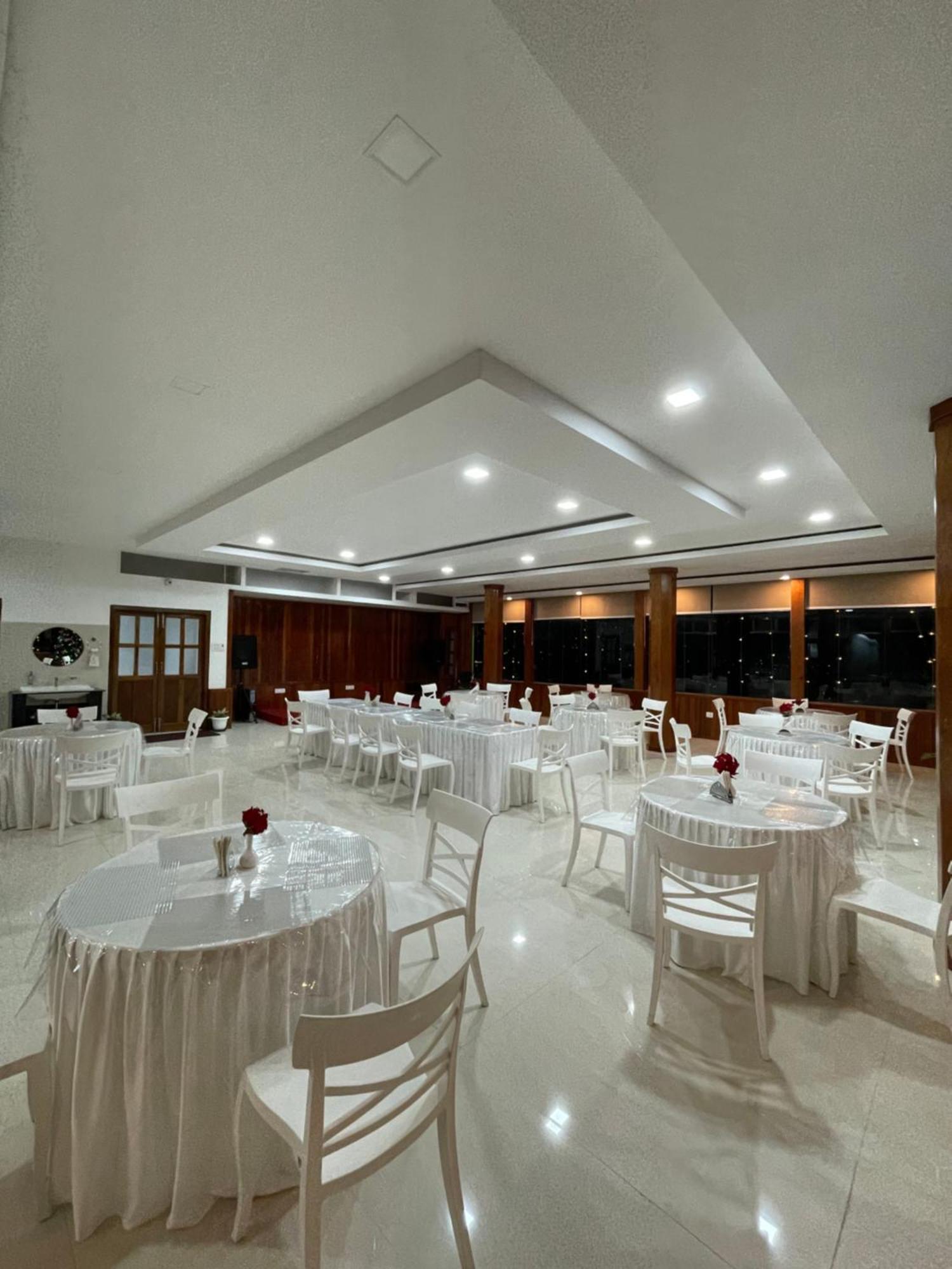 2K Hotel Kohima ภายนอก รูปภาพ