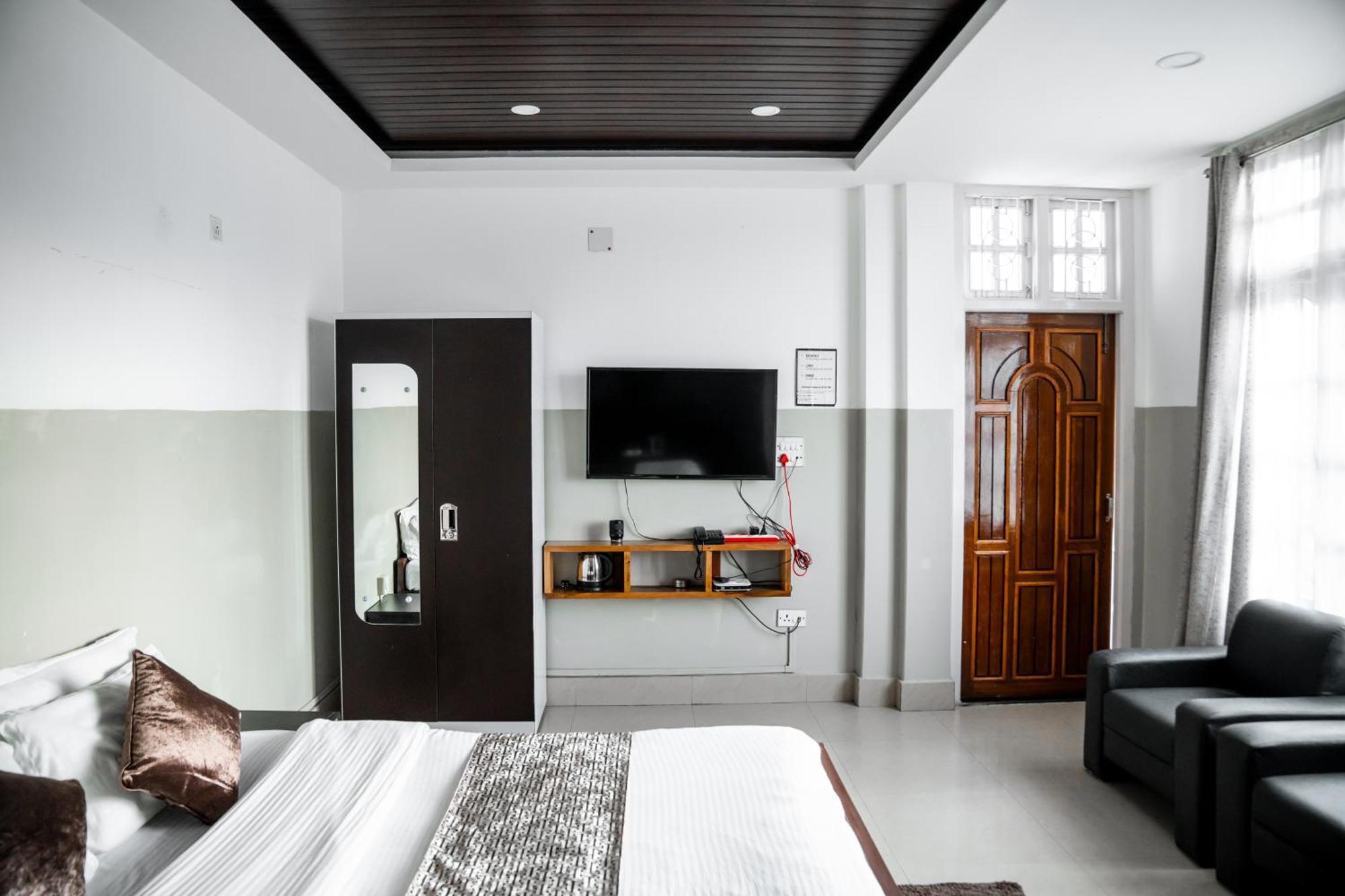 2K Hotel Kohima ภายนอก รูปภาพ