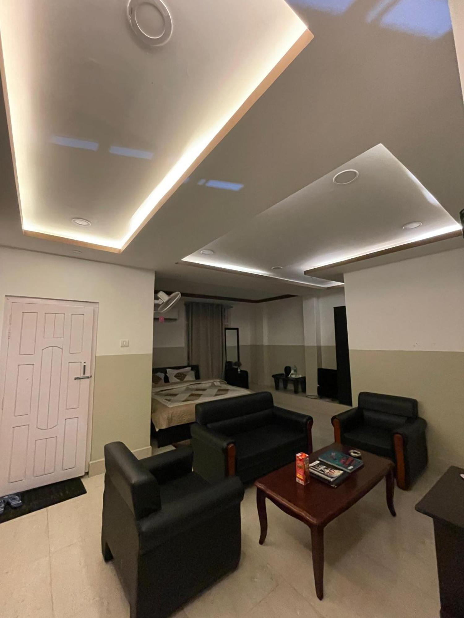 2K Hotel Kohima ภายนอก รูปภาพ