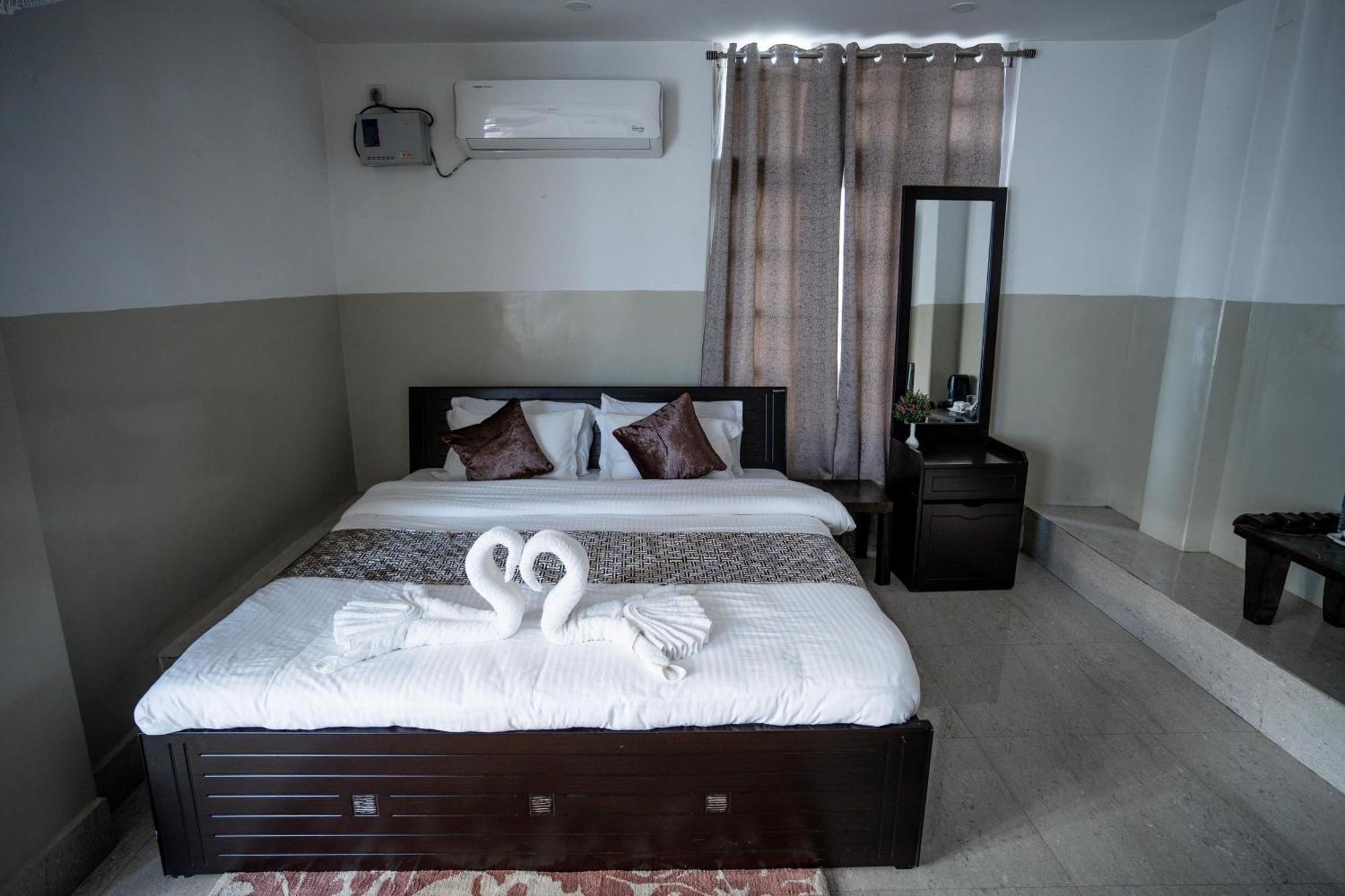 2K Hotel Kohima ภายนอก รูปภาพ